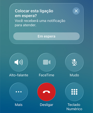 Os recursos Reconhecimento de Som e Reconhecimento de Nomes em uso, identificando um som