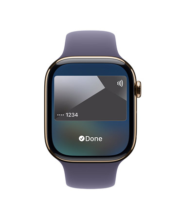 Apple Watch Series 11, titanboett i guldfärg, Apple Pay, höger utsida, Digital Crown, sportband i purpurdimma