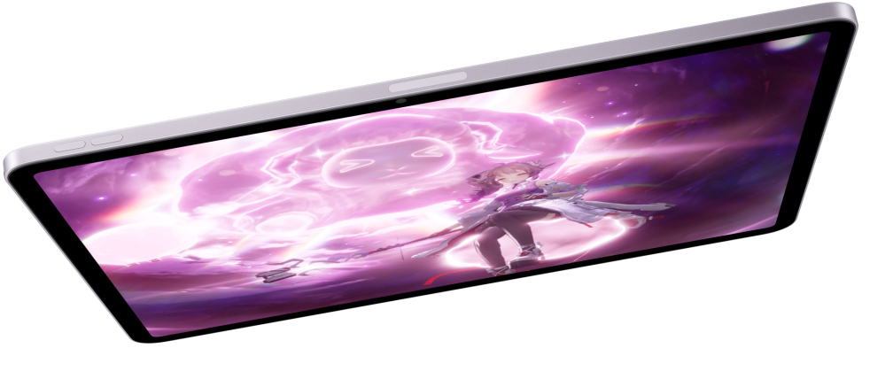 iPad Air v horizontálnej orientácii, na ktorom je spustená videohra. Pod ním sú dva ďalšie modely iPadu Air.