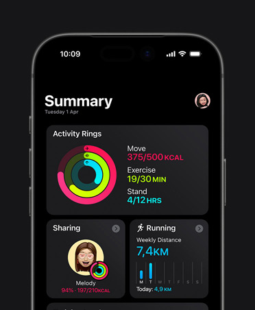 iPhone 17, Fitness summary, Activity rings, Move, Exercise and Stand metrics, actvity sharing with friends, weekly Running stats, Training Load