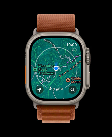 Apple Watch Ultra 3 com caixa em titânio natural, mapa offline com as próximas indicações, bracelete Loop Alpine terracota