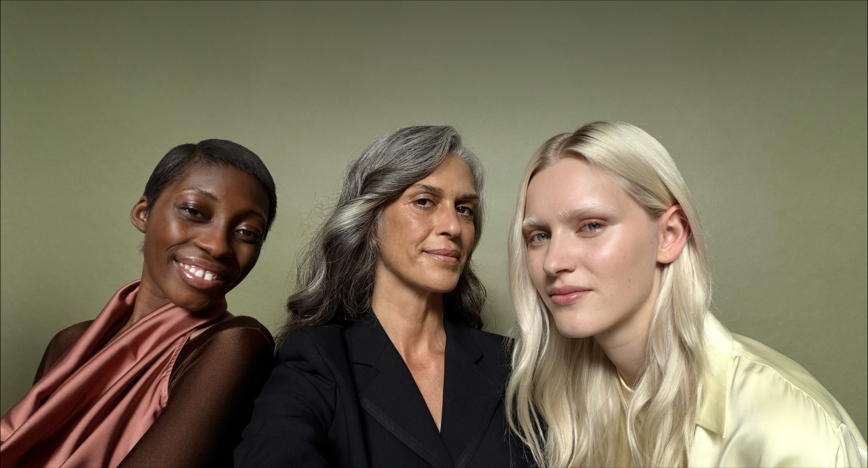 L’app Fotocamera su iPhone 17 Pro che mostra la funzione Inquadratura automatica per i selfie di gruppo